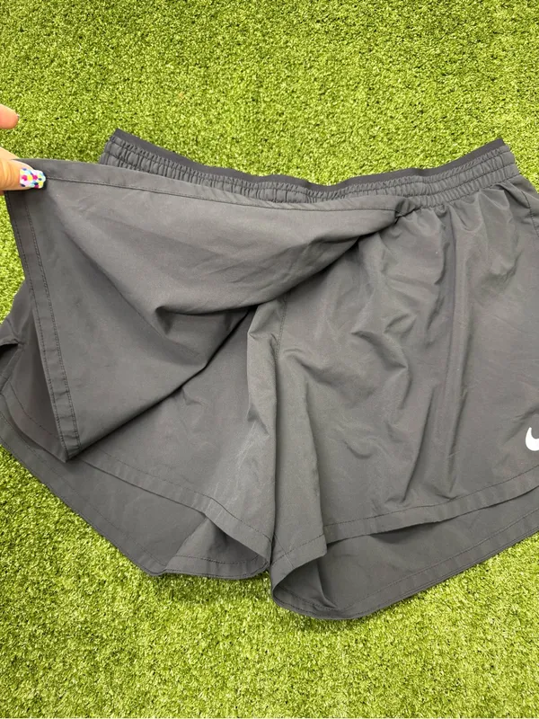 Nike Black Grey Skort Athletic Pull On Shorts Skirt Flap Dri-Fit Pickleball XL - Image 3