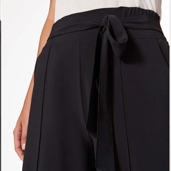 Lululemon Noir Pant in Black | Size 4 - Image 4