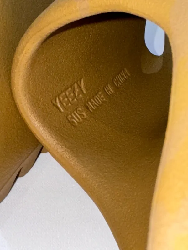 Yeezy Slides Adidas Ochre Brown 6 - Image 9