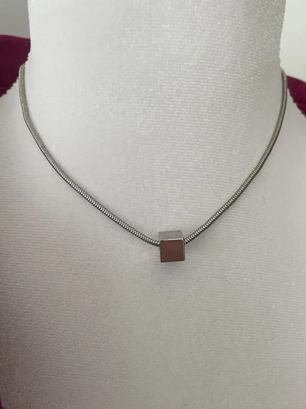 Minimalist Vintage Cube Pendant Necklace by Trifari - Image 2