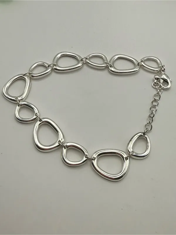 Silver Tone Open Link Statement Necklace – Modern Geometric Design - Image 2