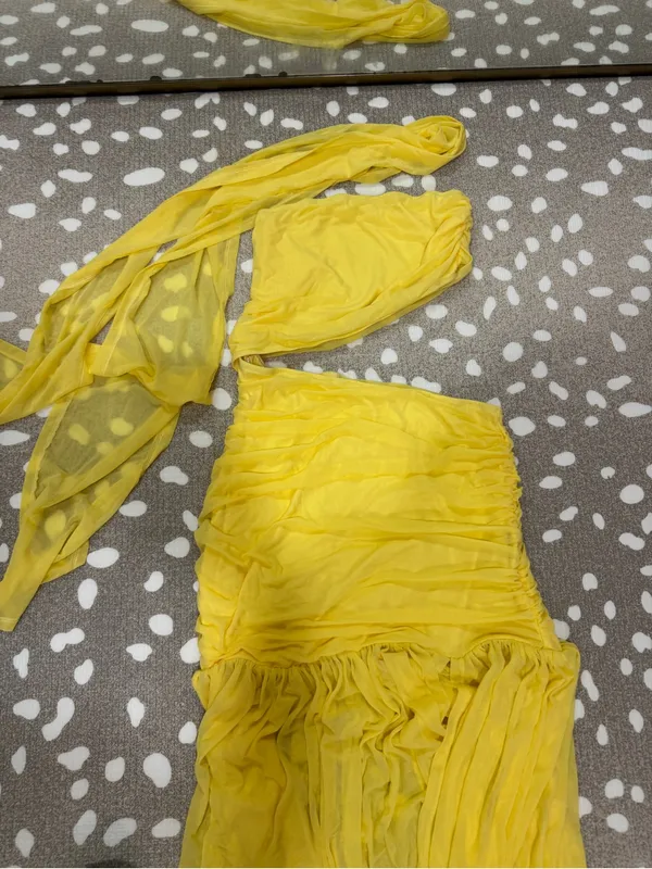 Amazon Yellow maxi dress cutout mesh ruched gown slit strapless neckscarf wedding guest - Image 4