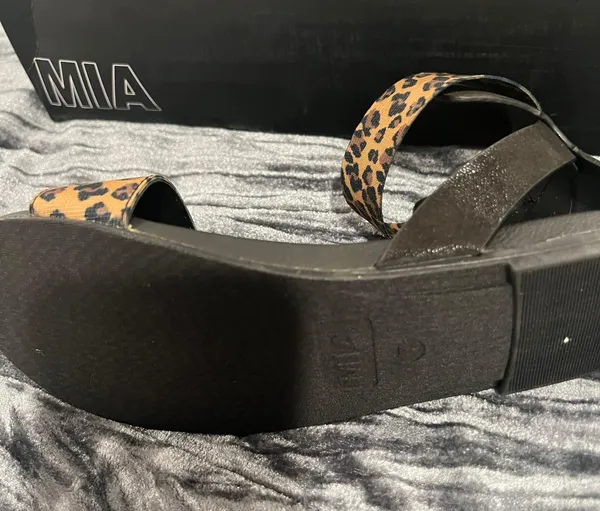 Women's Leopard Sandals Size 7.0 - Image 6
