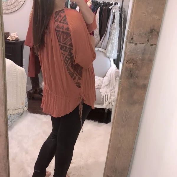 Free People size xsmall oversized boho rust colored embroidered top - Image 6