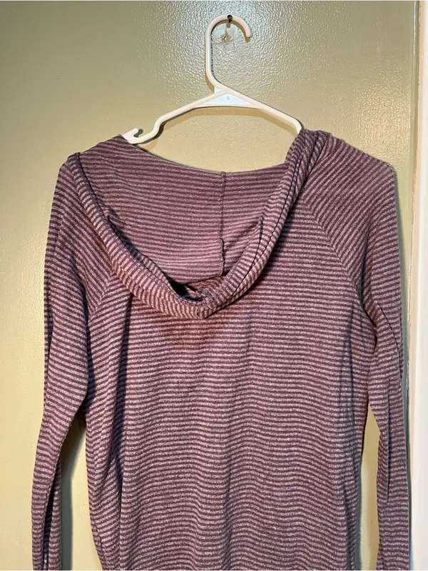 American Eagle Women's Size Medium Soft & Sexy Plush Hoodie Purple Gray‎ Stripes - Image 6