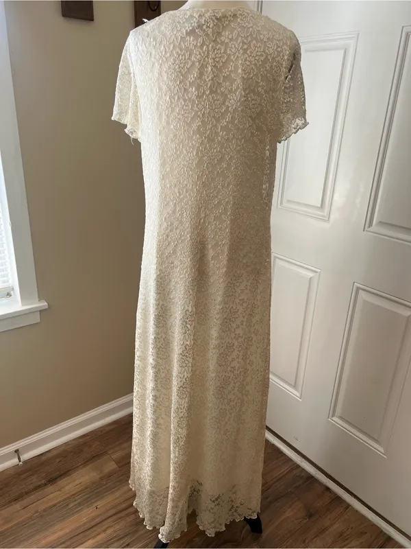 Ronni Nicole by Ouida Ivory Floral Lace Maxi Dress Size 18 Formal - Image 3