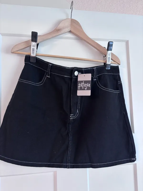 Contrast Denim Skirt Black - Image 2