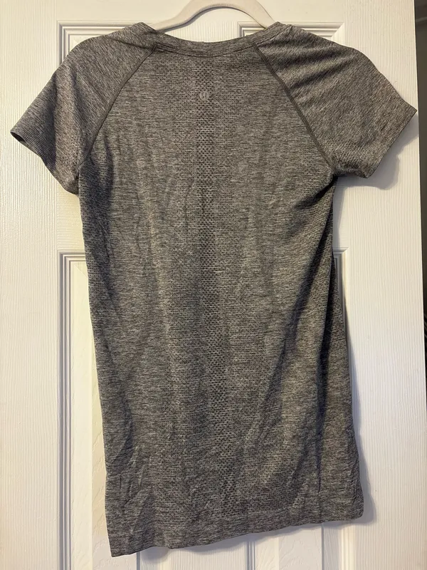 Lululemon Swiftly Tech Short Sleeve Grey - Image 2