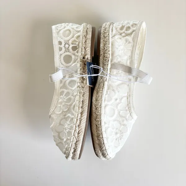 Universal Threads Celia White Floral Lace Mary Jane Espadrille Flats Women's 6.5 - Image 3