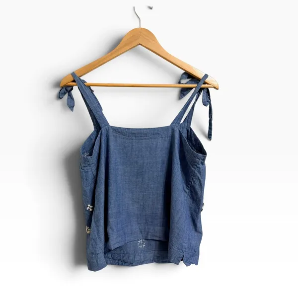 J.Crew Women's Chambray Embellished Shoulder Tie Top size 6 #G7638 - Image 7