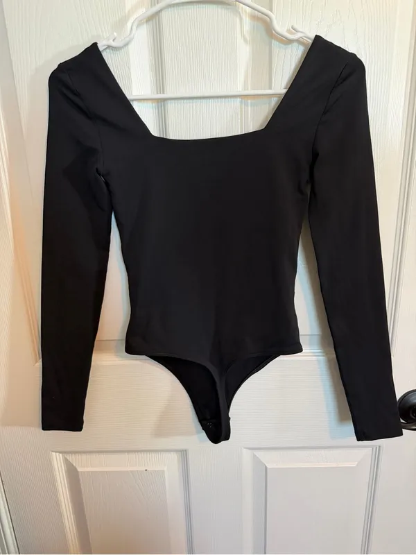 Aritzia Contour Cheeky Black Long Sleeve Square Neck Bodysuit XS - Image 6