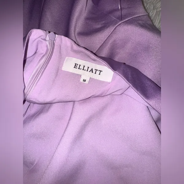 NWOT Elliatt Camo Asymmetric Satin Cocktail Dress in Lavender Sz M - Image 4