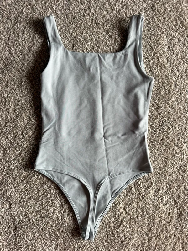 Aritzia Bodysuit Contour - Image 3