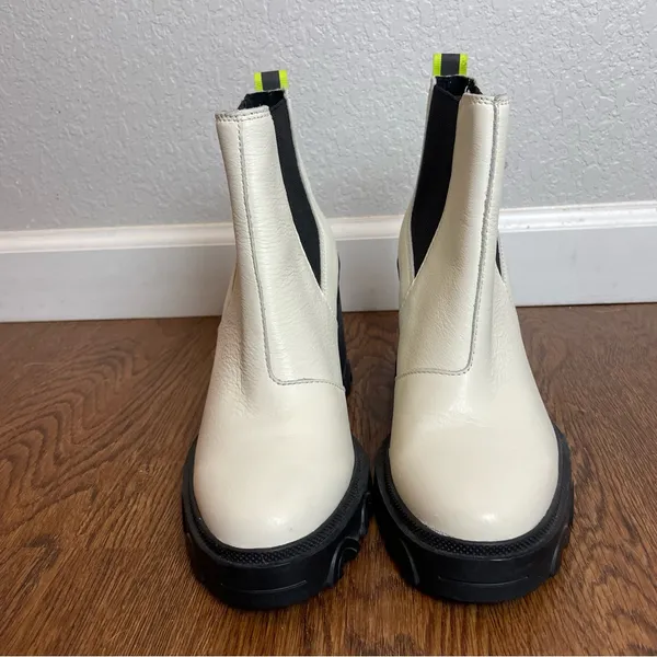 Sorel Brex Heel Cream Leather Chelsea Ankle Boots with Black Elastic Panels Sz 7 - Image 3