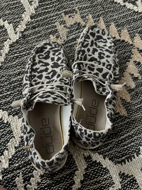 Hey Dude Women’s cheetah print size 9 - Image 3