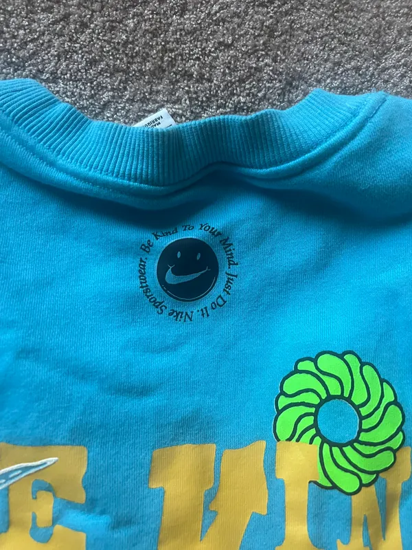 Nike Crew Neck - Image 4