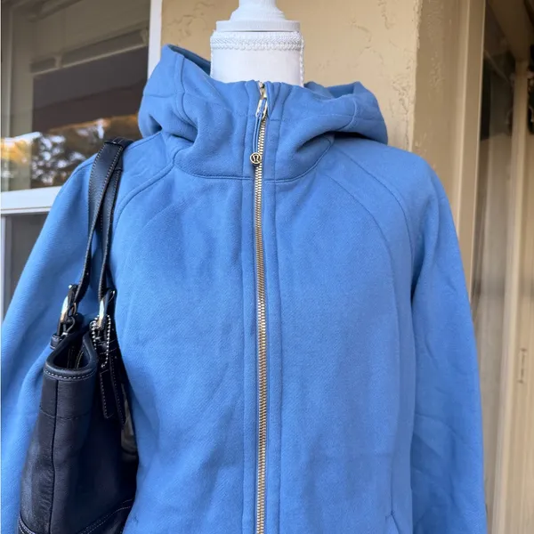 lululemon athletica Blue Jacket With a gold zipper - Image 2