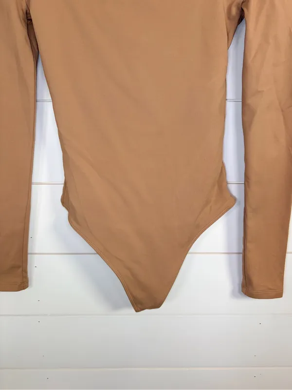 Aritzia Babaton Tan Square Neck Long Sleeve Stretch Bodysuit, EUC, Size XS - Image 3