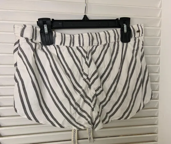 O'Neill XL Cotton Drawstring Stripe Shorts - Image 2
