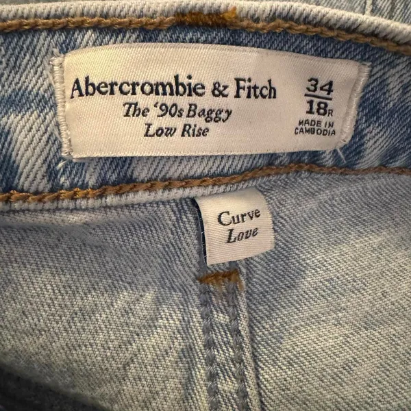 Abercrombie & Fitch ’90s Baggy Jeans Curve Love 34 18R Low Rise Light Wash - Image 4