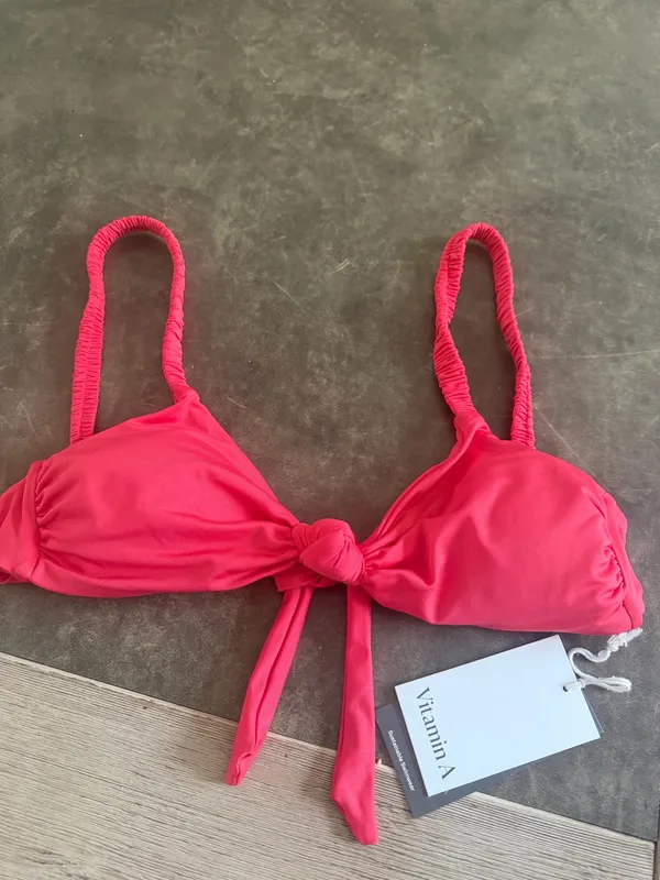 Vitamin A twist front tie back bikini top s - Image 4