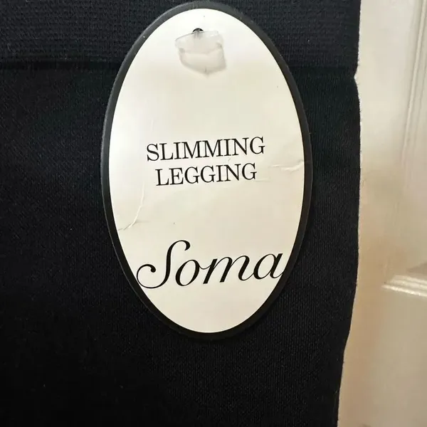 Soma black slimming crop leggings NWT - Image 5