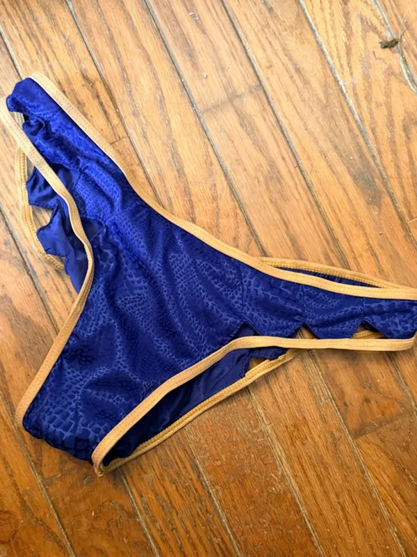 Beach Bunny Blue Bikini Bottom nwot - Image 3