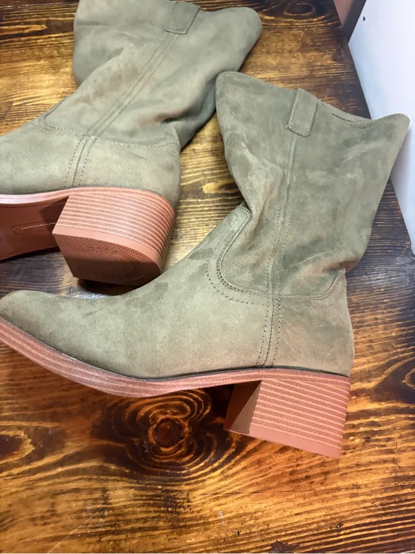 Union Bay Maude Olive Green Suede Boots Size 11 - Image 4