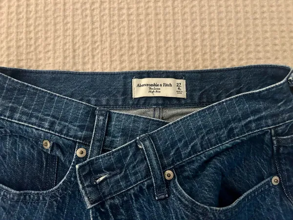 Abercrombie The Loose High Rise Jean - Image 2
