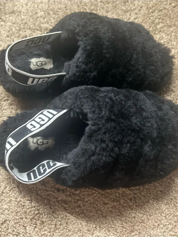 UGG Black Fuzzy Logo Strap Slide Sandals 6. No flaws - Image 6