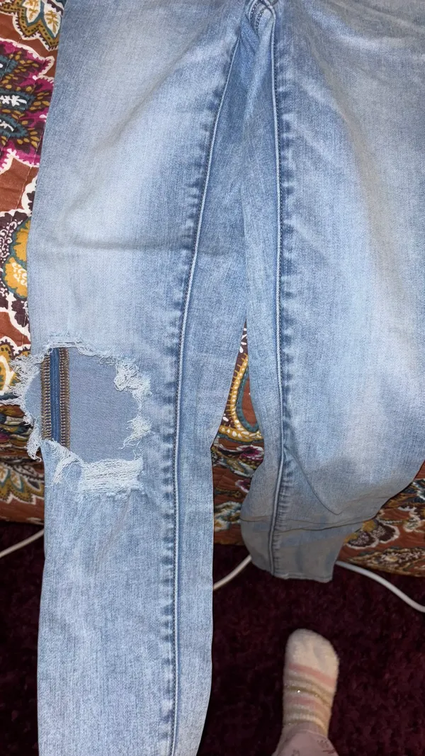 American Eagle Jeans  - Image 2