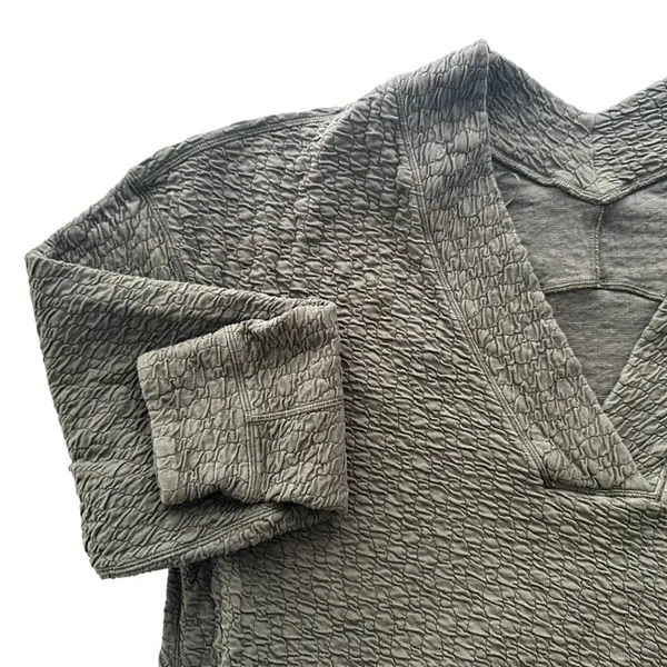 Lululemon Rippled V-Neck Pullover Dark Olive Green Size 12 Long Sleeve Top - Image 4