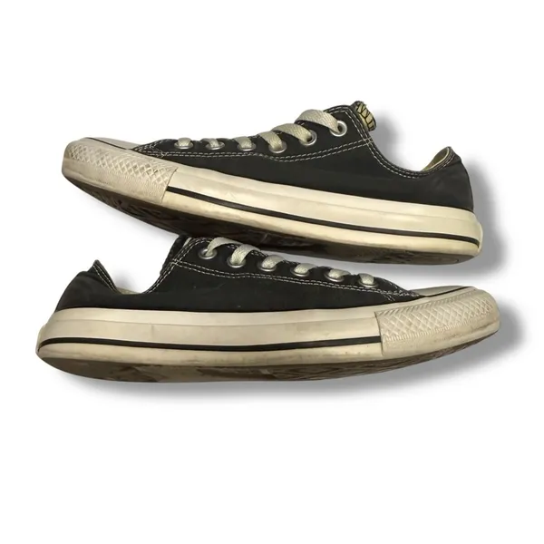 Converse Black‎ and White Chuck Taylor Sneakers Women's 8 - Image 4