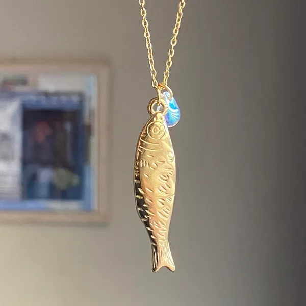 Handmade gold tone fully gold tone stainless steel fish boho funky chic necklace🌀🐟 - Image 2