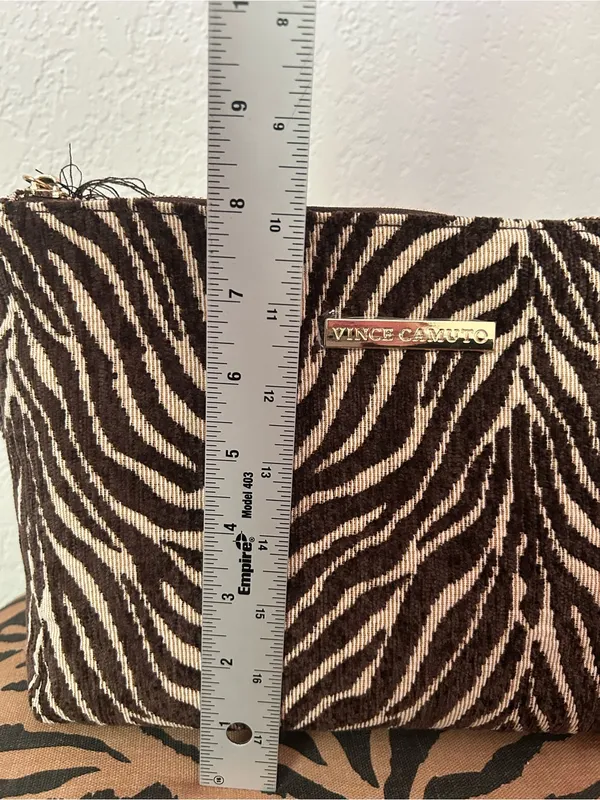 NEW Vince Camuto Brown Textured Zebra Print Large Makeup Cosmetic Pouch Bag - Image 7