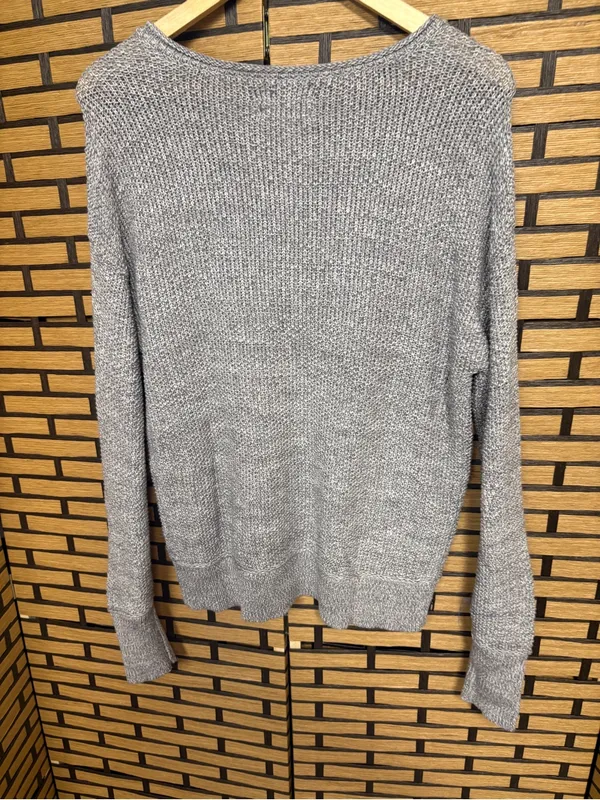 Lucky brand gray v neck sweater size small - Image 2