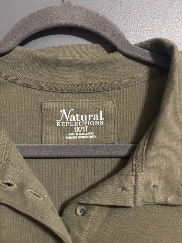 Natural reflections dark forest green long sleeve collared top size 1X - Image 2