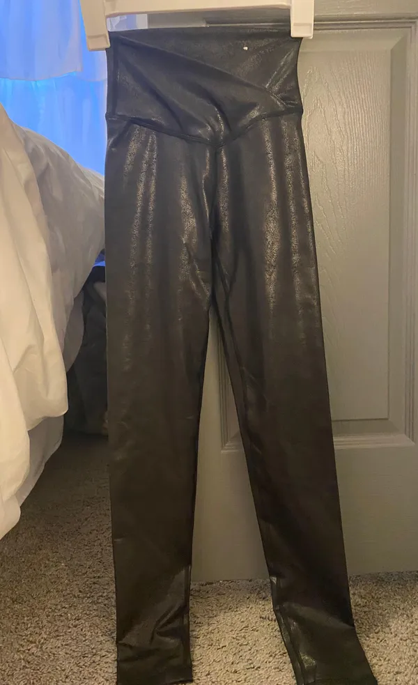 Aerie The Hugger Crossover High Waisted Crackle Leggings - Image 4