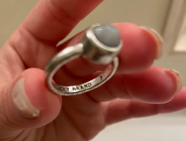 Lucky Brand Ring Size 7 - Image 4