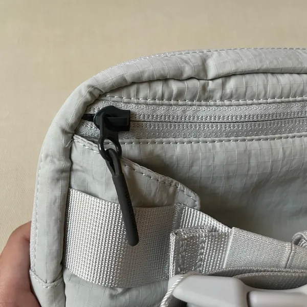Lululemon Everywhere Belt Bag Ripstop - Silver Drop - Image 8