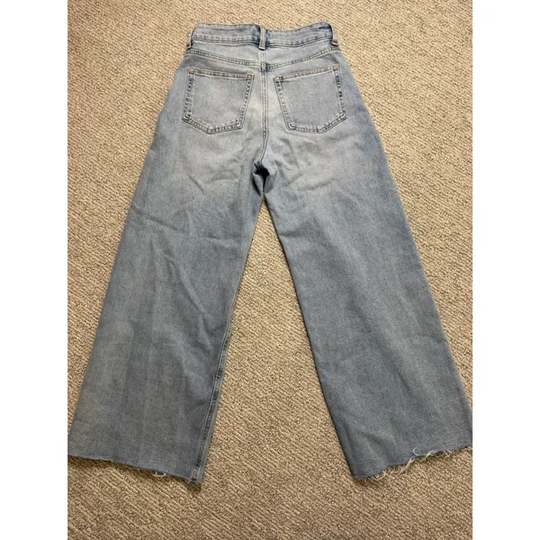 H&M Women Light Wash High Waist Wide Leg Raw Hem Jeans Size 2 US 34 EUR‎ - Image 2