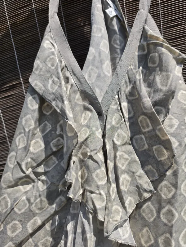 Banana Republic Silk Blouse Top Sleeveless XL - Image 2