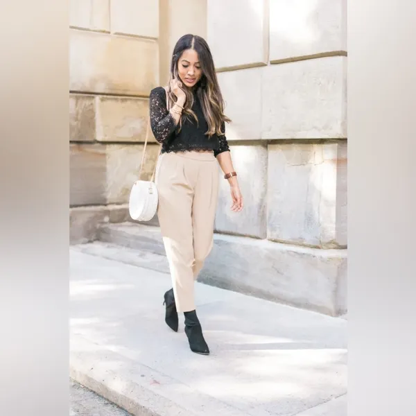 aritzia babaton cohen pants size 4 cream - Image 3