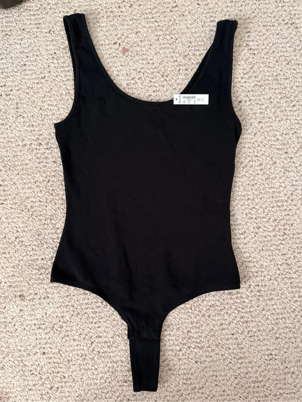 Madewell NWT Black Ribbed Scoop Neck‎ Sleeveless Bodysuit Size Small - Image 2