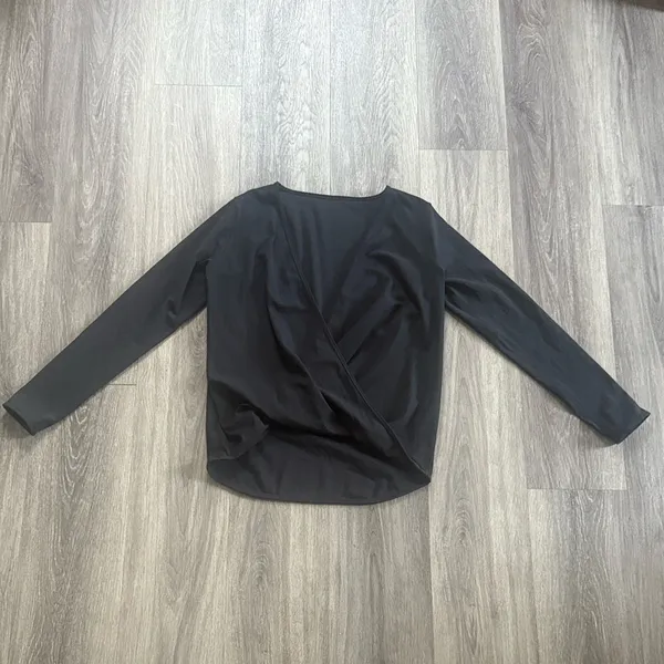 Lululemon Black Wrap Top Women’s Long Sleeve Casual Size 12 - Image 2