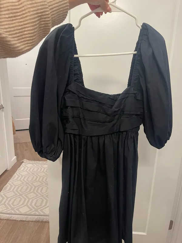 Abercrombie Dress Black Puff Sleeve - Image 4