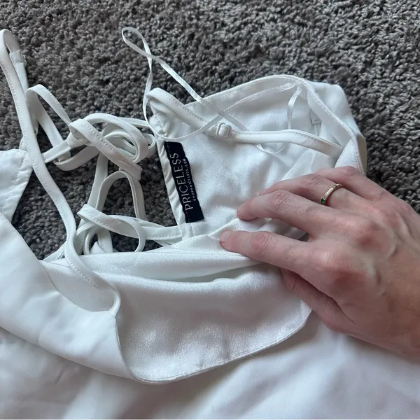 Elegant White Mini Dress - Image 3