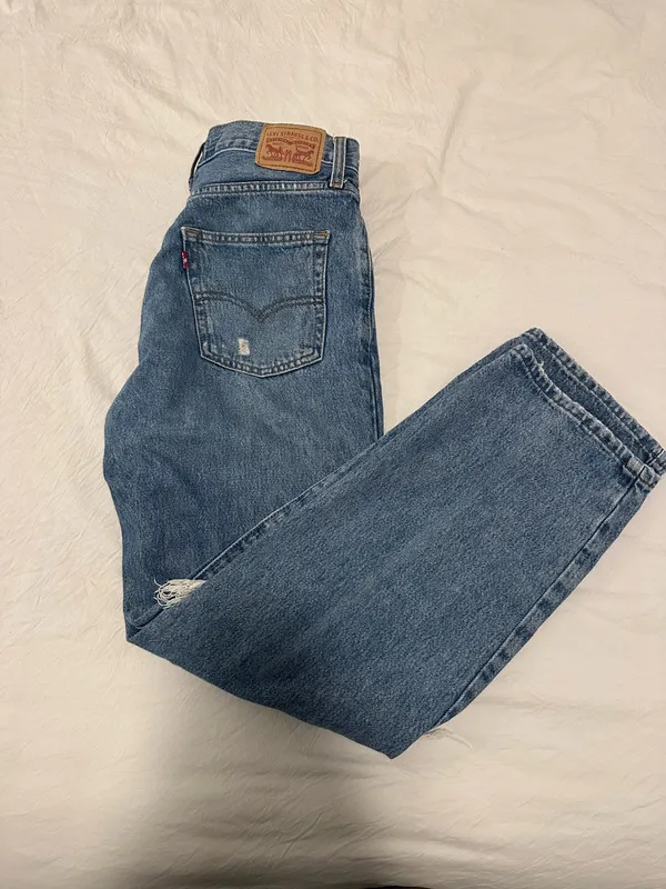 94 Baggy Levi’s Jeans Women’s - Image 3