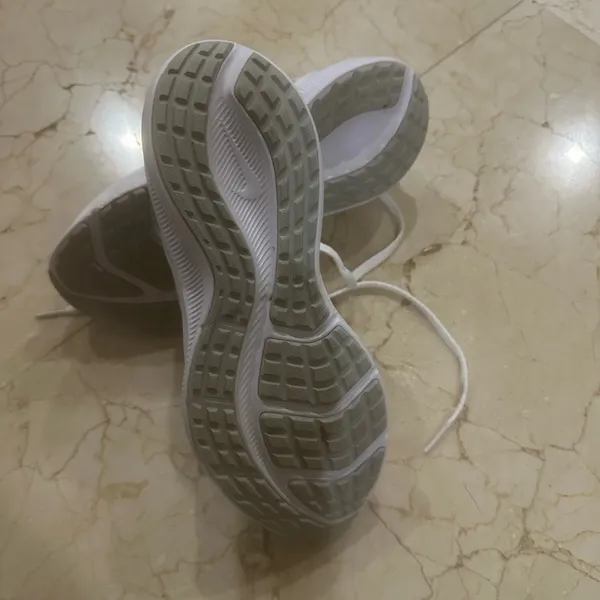 Nike Sneakers - Image 4
