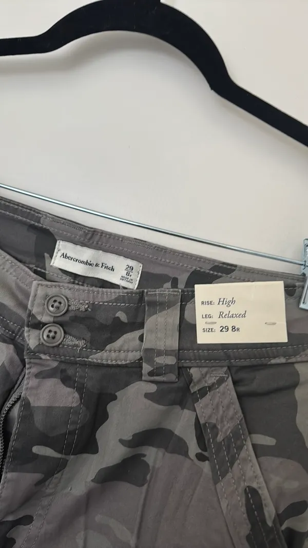 Abercrombie Camo cargo - Image 2